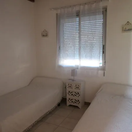 Climatise T3 St Pierre La 1 Er Etage, 4 Pers Apartment